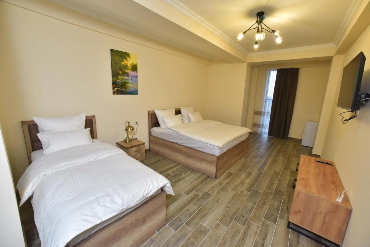 Altunyan Hotel Yerevan Exterior foto